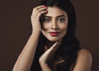 Makeup Tips for Dusty Skin: Keep Your Look Fresh All Day