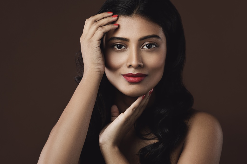 Makeup Tips for Dusty Skin: Keep Your Look Fresh All Day